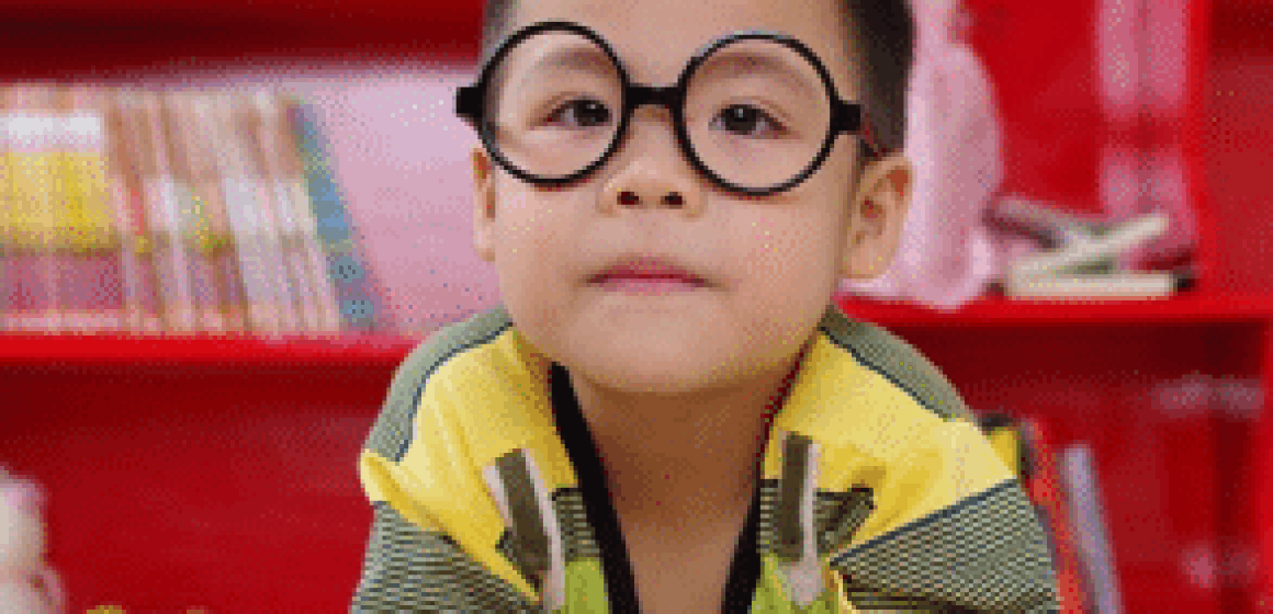 glasses-kid-293x300